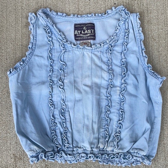 Tops - Distressed old crop top